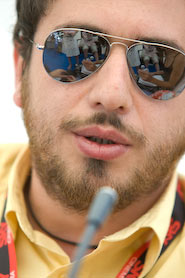 Beppe Voltarelli in una scena del film