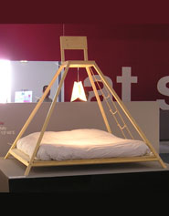 Progetto zattera di Alessio Bozzer e Beatrice Mascellani