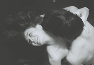 Una scena di Eros + Massacro, del regista Kijû Yoshida