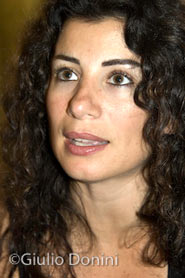 La poetessa e giornalista libanese Joumana Haddad