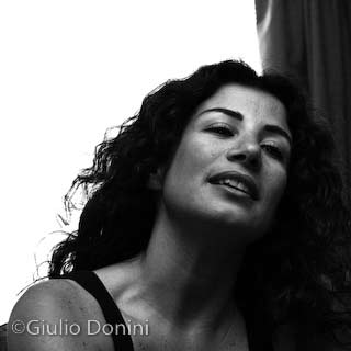 La poetessa e giornalista libanese Joumana Haddad