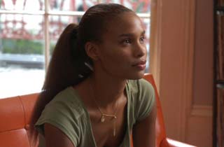 Joy Brant in una scena del film The Skelton Key