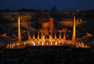 Scena dell'Aida di De Bosio all'Arena di Verona 2008