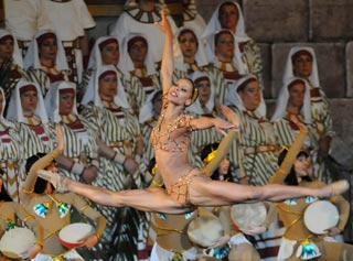 Scena dell'Aida di De Bosio all'Arena di Verona 2008