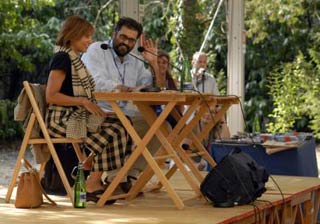 Lorenza Foschini autrice del libro intitolato Il cappotto di Proust nel corso dell'incontro al Festival della Letteratura di Mantova