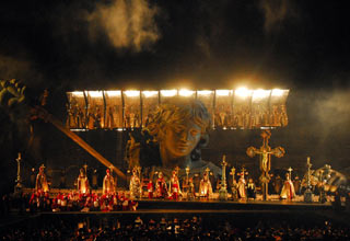 Allestimento della Tosca 2008 all Arena di Verona