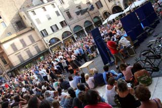 Pubblico al Festival di Letteratura di Mantova