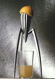 Jucy Salif &mdash; Spremiagrumi- opera di Philippe Starck per Alessi