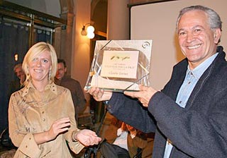 Claudio Turina riceve il premio Un poeta per la pace