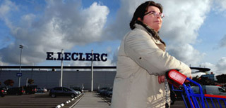 Anna Sam abbandona il supermercato