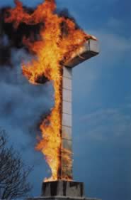 La santa croce di Goran Bertok e Dean Verzel, manifesto della mostra