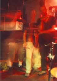 I Gea: da sinistra Stefano Locatelli (voce, chitarra), Nicola Troiani (basso, cori), Benny Brezzolari (batteria, cori)