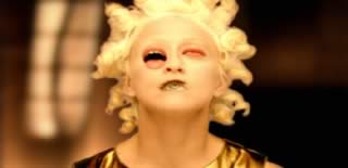 Valore aggiunto delle immagini nei confronti della musica: Madonna, Bed Time stories, regia di Mark Romanek 