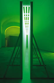Bruce Nauman, Green Light Corridor, 1970