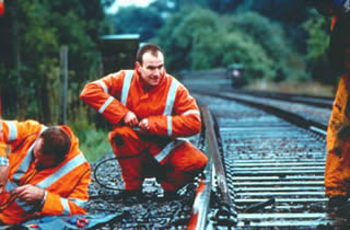 Paul Mick e gli altri, 2001