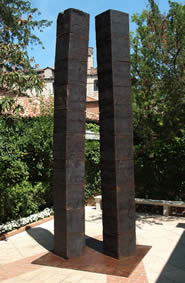 Giuseppe Spagnulo, Colonne, 1999, acciaio, Collezione Privata  