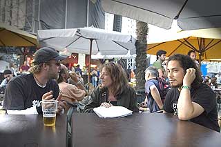 Beatrce Biggio con Jan Jaap Onverwagt e Remi Tjon Ajong