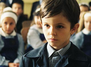 scena del film Come ho trascorso la fine del mondo, interpretata dal piccolo Timotei Duna (Lalalilu)