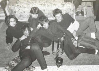 Not Moving, immagini di ieri