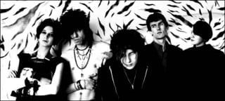 Not Moving, immagini di ieri