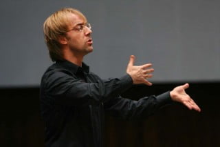 Dirige Fabio Mastrangelo