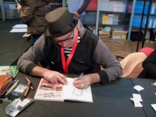 Massimo Giacon al lavoro