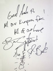 L'autografo di Springsteen ai fan europei: è un po' anche mio