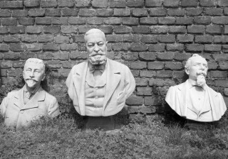 Il cortile delle sculture dimenticate