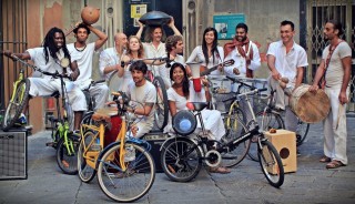 banda-piazza-caricamento